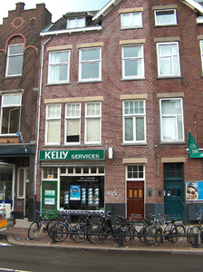 820357 Gezicht op de voorgevel van het pand Nachtegaalstraat 28 (Uitzendbureau Kelly - Services ) te Utrecht.N.B. Rond ...
